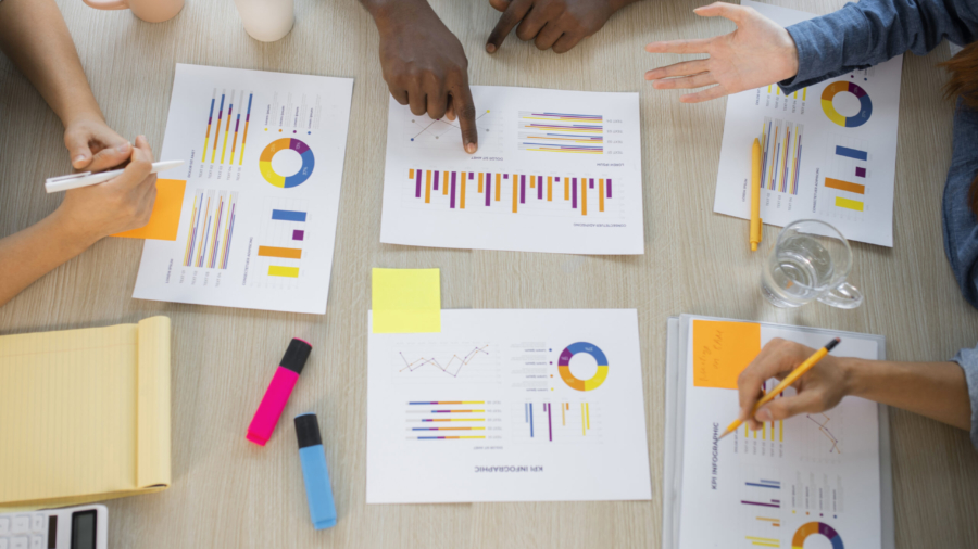 employees-working-together-top-view